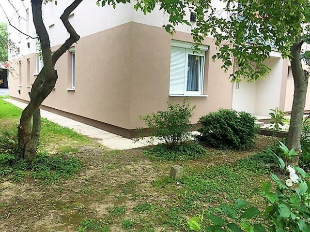 Miracle Apartman Sárvár Appartamento Esterno foto
